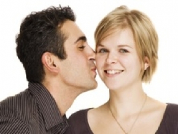 Переключи его внимание на себя