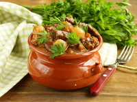 Жаркое в горшочках