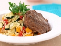 Стейки с пшеном и овощами