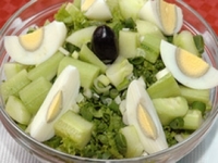 Салат с яйцом и огурцом