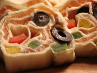 Рулетики с лососем