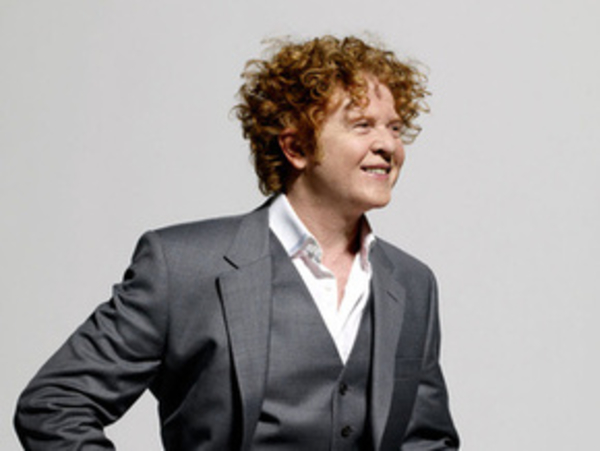 Вокалист Simply Red не успел на концерт