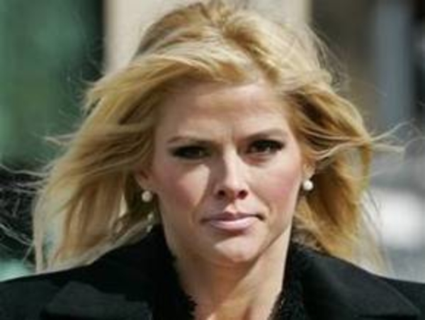 Адвокаты Анны Николь Смит воюють за наследство