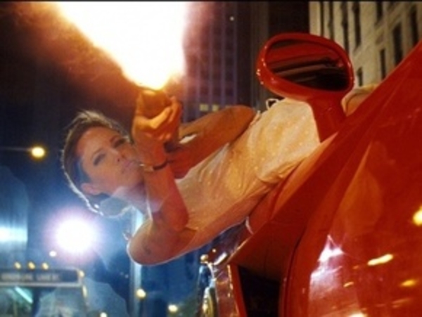 В Америке запретили рекламный ролик c Джоли