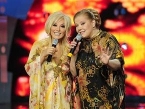 Повалий запела с Сенчиной