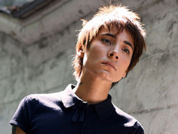 Земфира может потерять слух