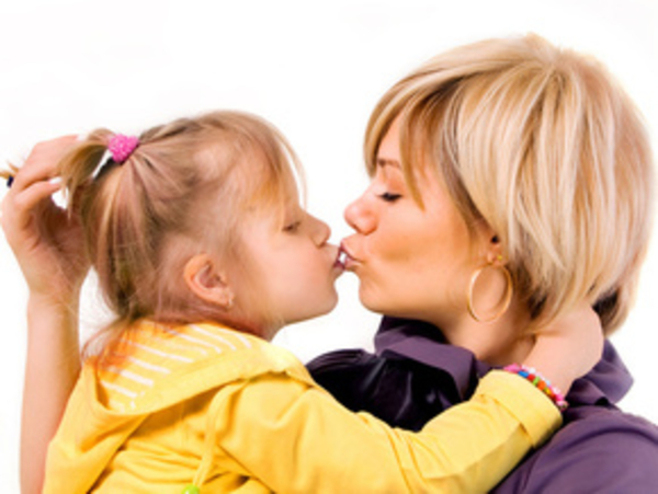 Мать-подруга может испортить жизнь ребенку