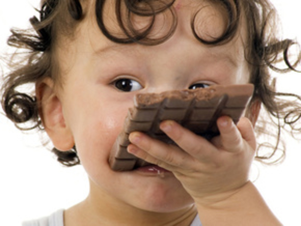 Почему дети любят сладкое