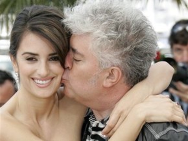 Пенелопа попала в объятия