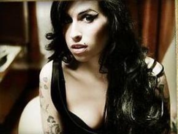 Эми Уайнхаус хочет на Карибы!