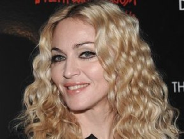 Мадонна вьет гнездышко