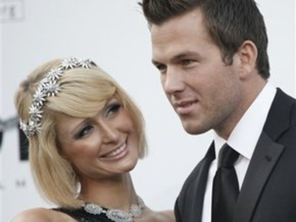 Пэрис Хилтон вернулась к бывшиму парню?