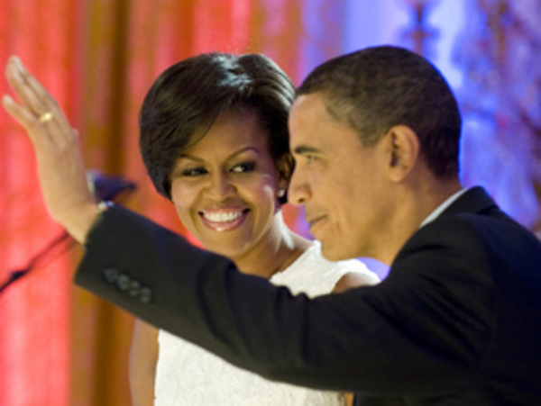 Мишель Обама коротко подстриглась