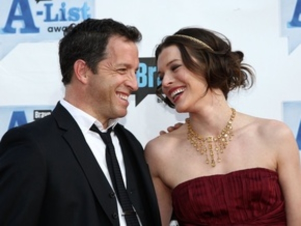 Милла Йовович в третий раз выходит замуж