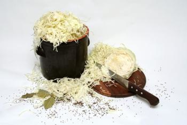 Полезные добавки к квашеной капусте