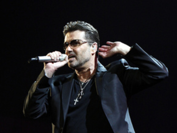 Джорджа Майкла арестовали после автомобильной аварии