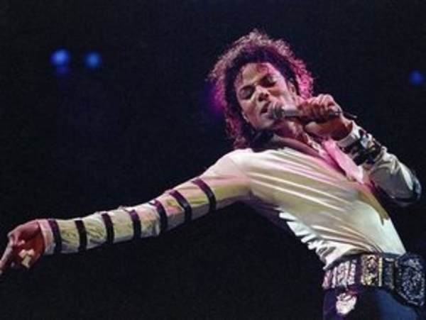 Сегодня похоронят Майкла Джексона