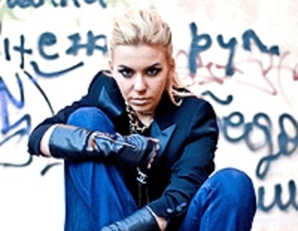 Юлия Nelson выступит на разогреве у Александра Рыбака