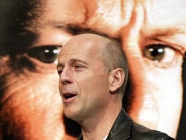 Брюс Уиллис покупает акции компании-владелицы Черкасского водочного завода