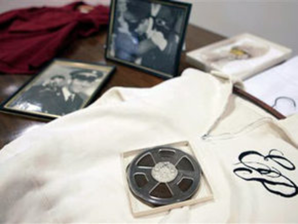 Рубашку Элвиса Пресли продали за 52 тысячи долларов