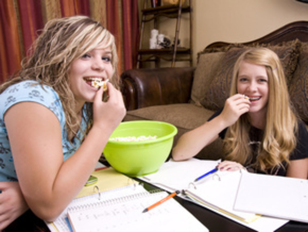 Диеты опасны для подростков