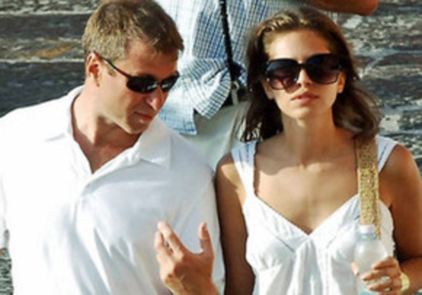 Дарья Жукова родила Абрамовичу сына