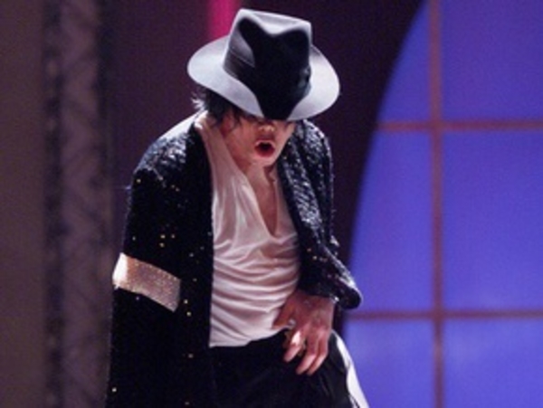 Наследники Джексона выпустили духи с его ДНК