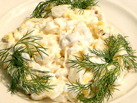 Куриный салат с ананасами