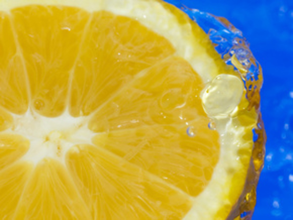 Добавь лимон