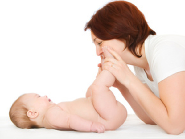 Упражнения для развития способности ребенка удерживать голову