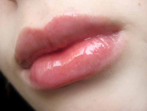 Читай ее по... губам