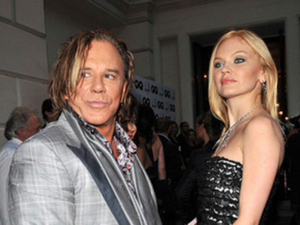 У Микки Рурка роман с российской моделью