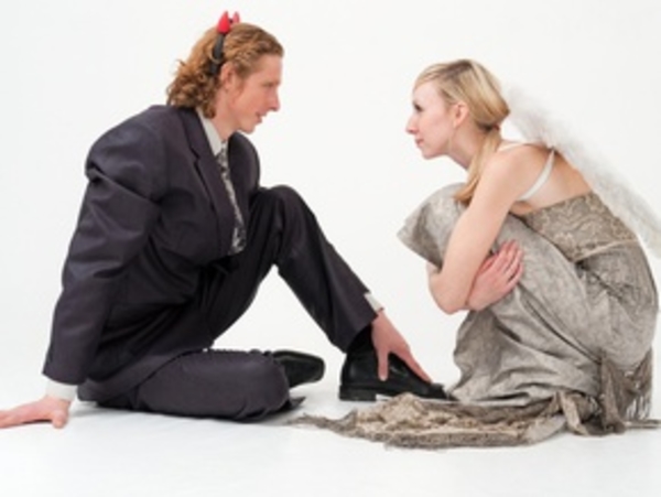 Почему противоположности притягиваются?