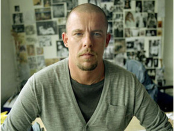 Дизайнер Александр Маккуин покончил с жизнью