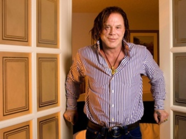 Анастасия Макаренко изменила Микки Рурка