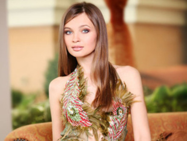 "Мисс Украина-Вселенная" пытается набрать вес для участия в "Мисс Вселенная"