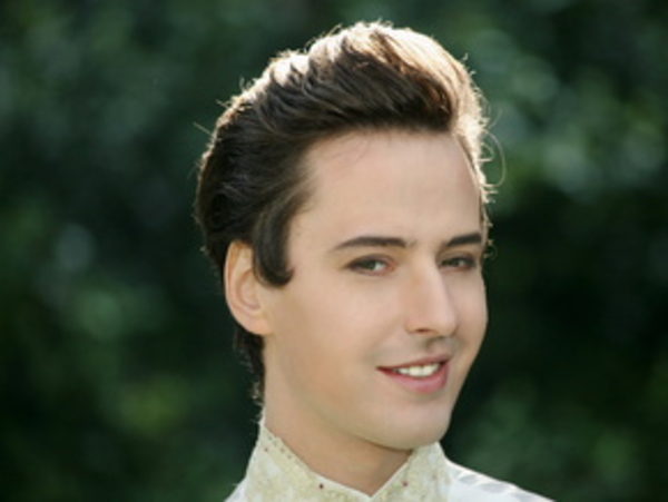 Витасу на день рождения подарили вертолет