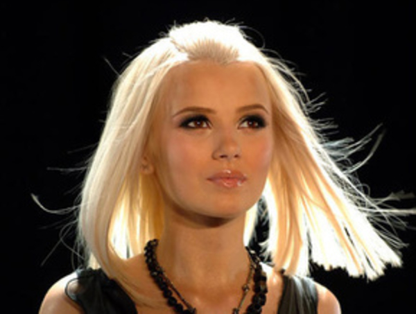 Юрий Фалеса должен Мике Ньютон 200 тысяч