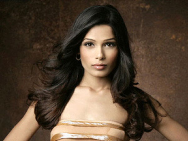 Фрила Пинто - новая девушка Бонда