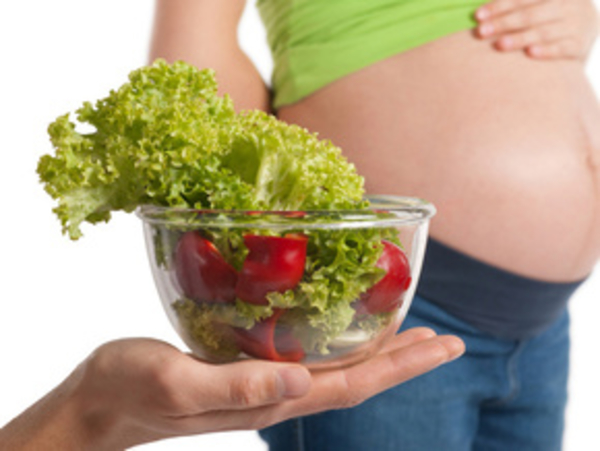 Какие продукты опасно употреблять во время беременности