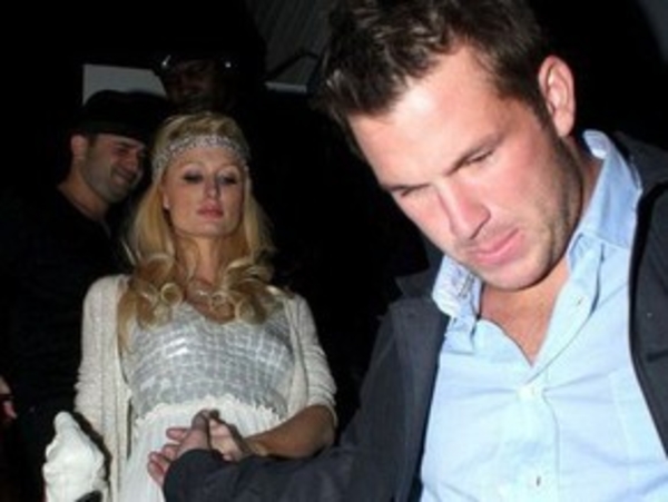 Пэрис Хилтон рассталась со своим бойфрендом Дугом Рейнхардтом