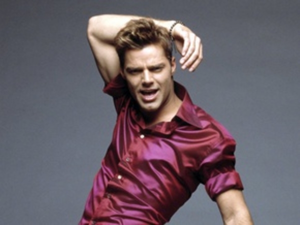 Порно студия предложила Рики Мартину работу