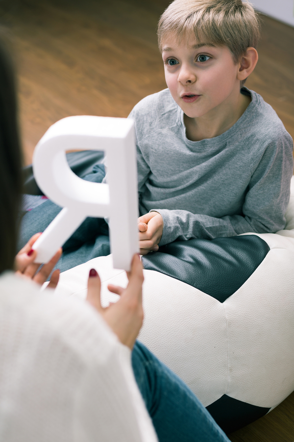 Международный день логопеда: когда обращаться к врачу?