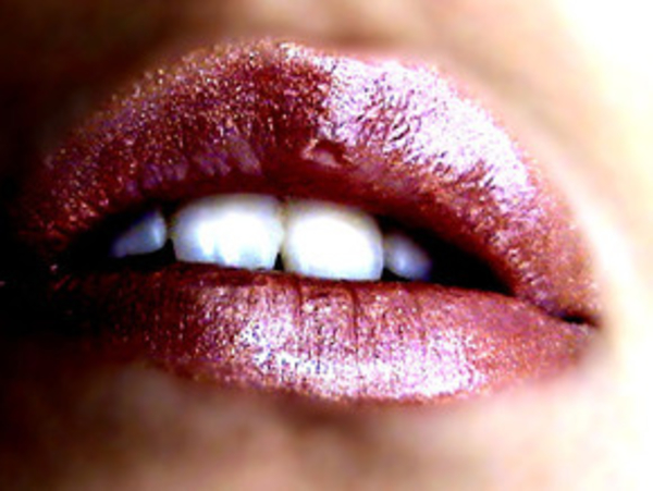 Как увеличить губы