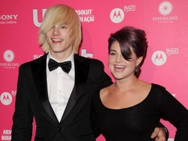 Келли Осборн вводит новый модный тренд