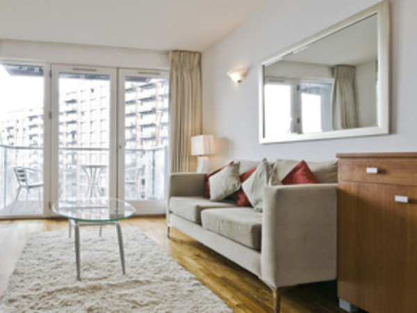 Большие окна в старых домах