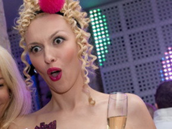 Суперблондинка Полякова обложила Потапа