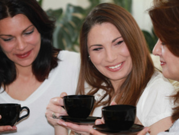 Счастливый сотрудник приносит много денег