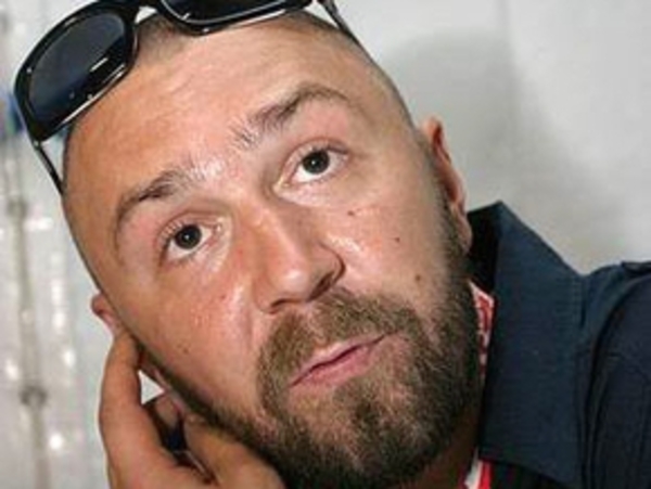 Сергей Шнуров представил публике свою живопись