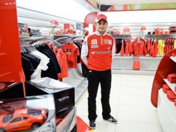 В Киеве открылся официальный магазин Ferrari